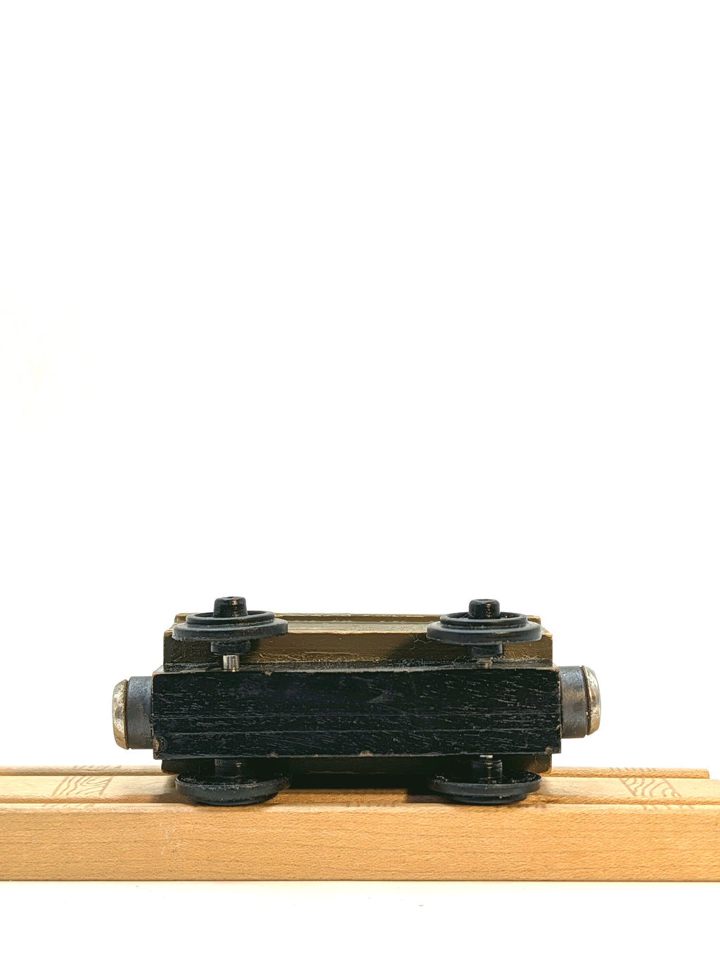 Troublesome Brakevan - White Face/ Black Roof