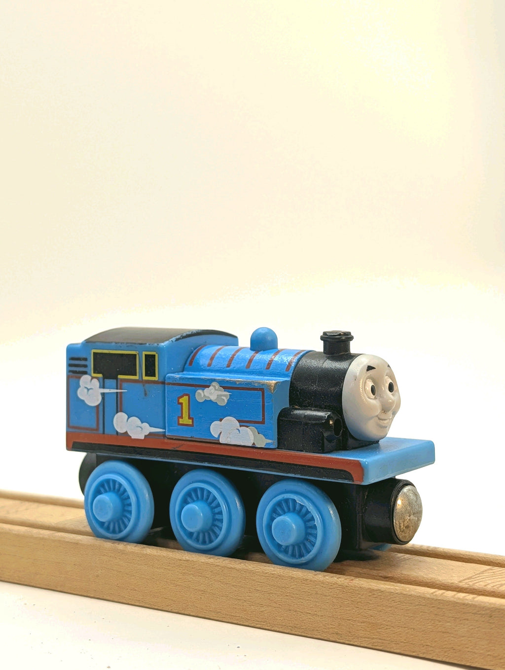 Roll N' Whistle Thomas