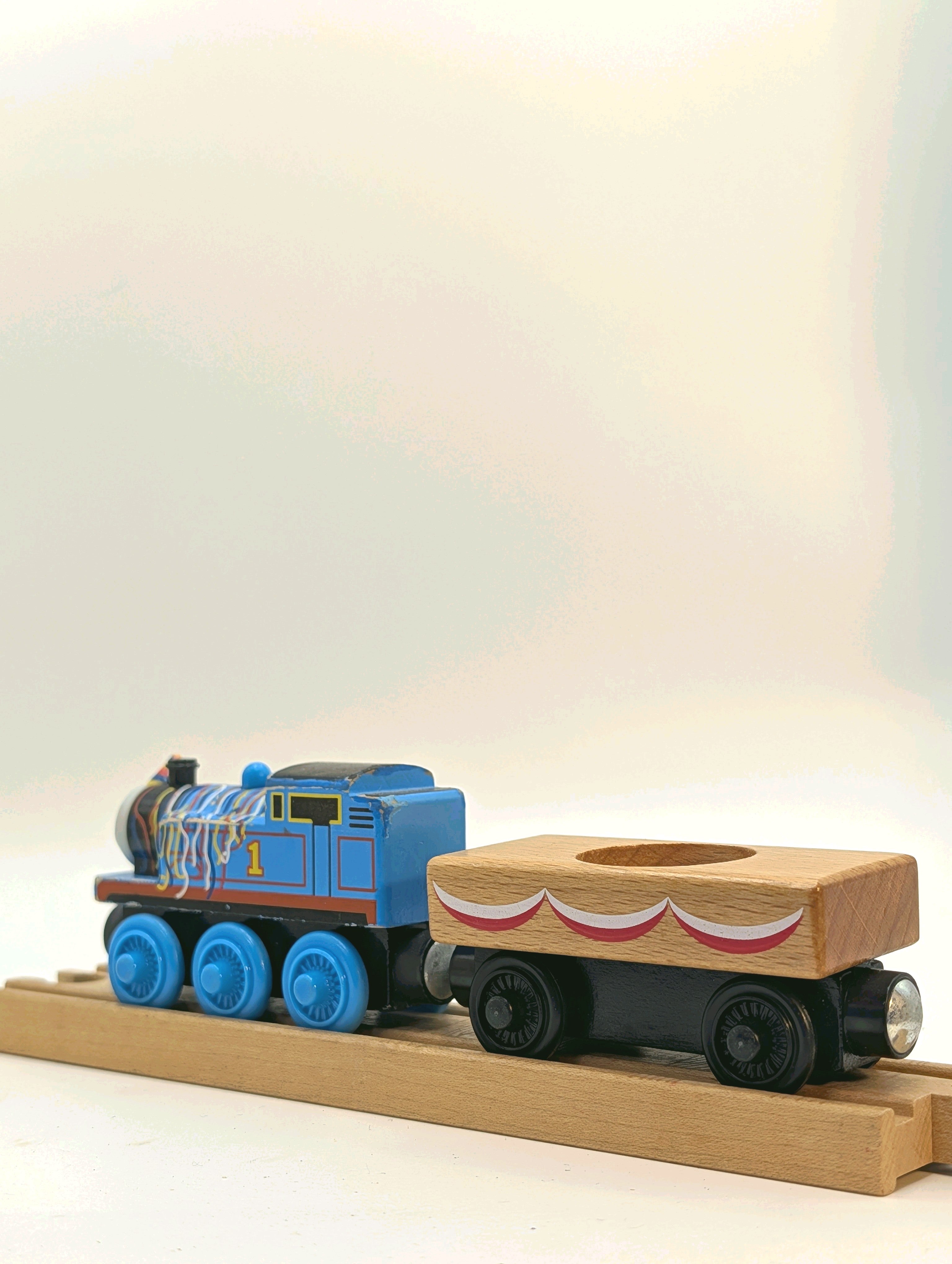 Birthday Thomas & Cake Cargo Car