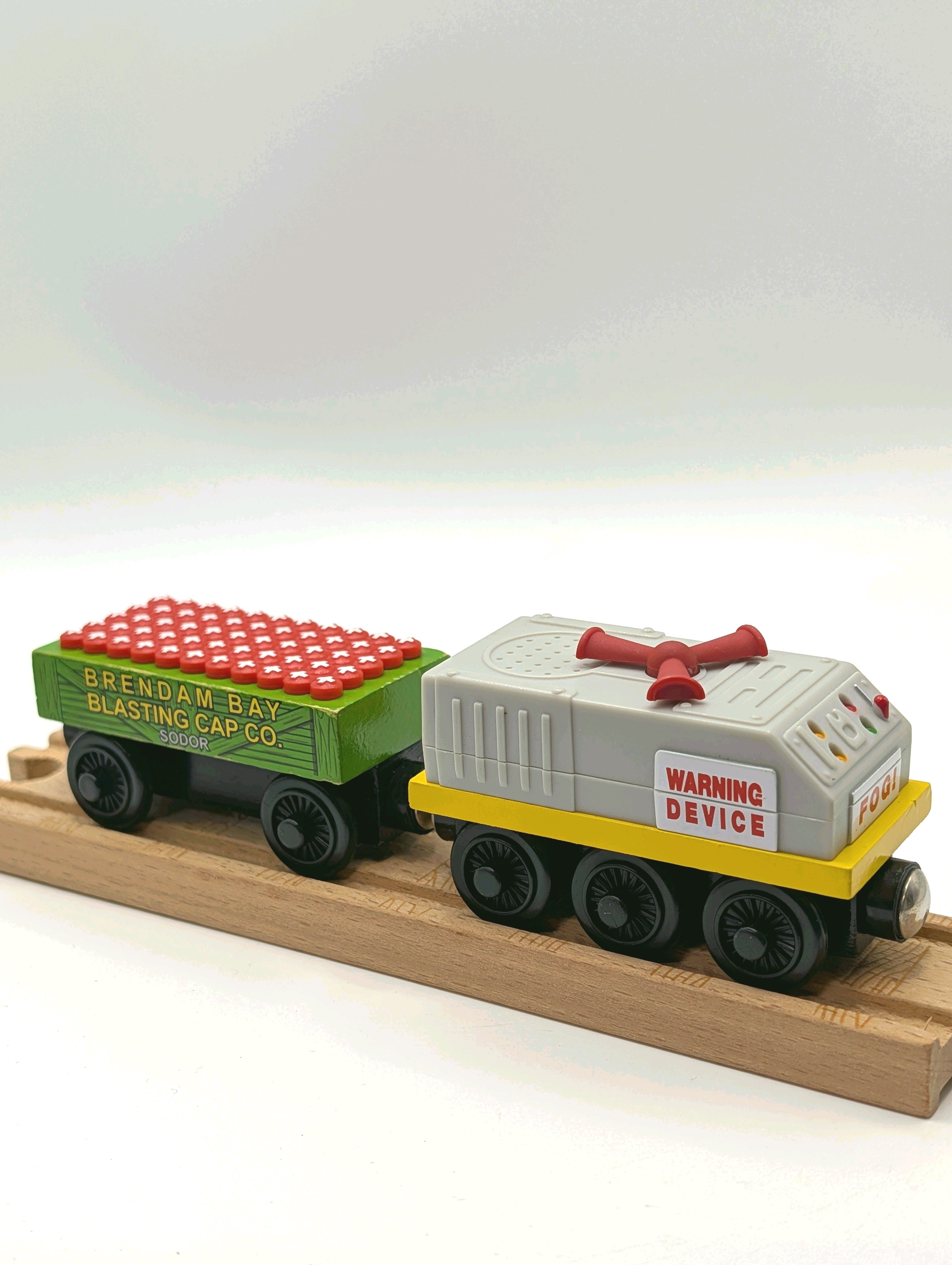 Fog Horn Car & Cap Blasting Car