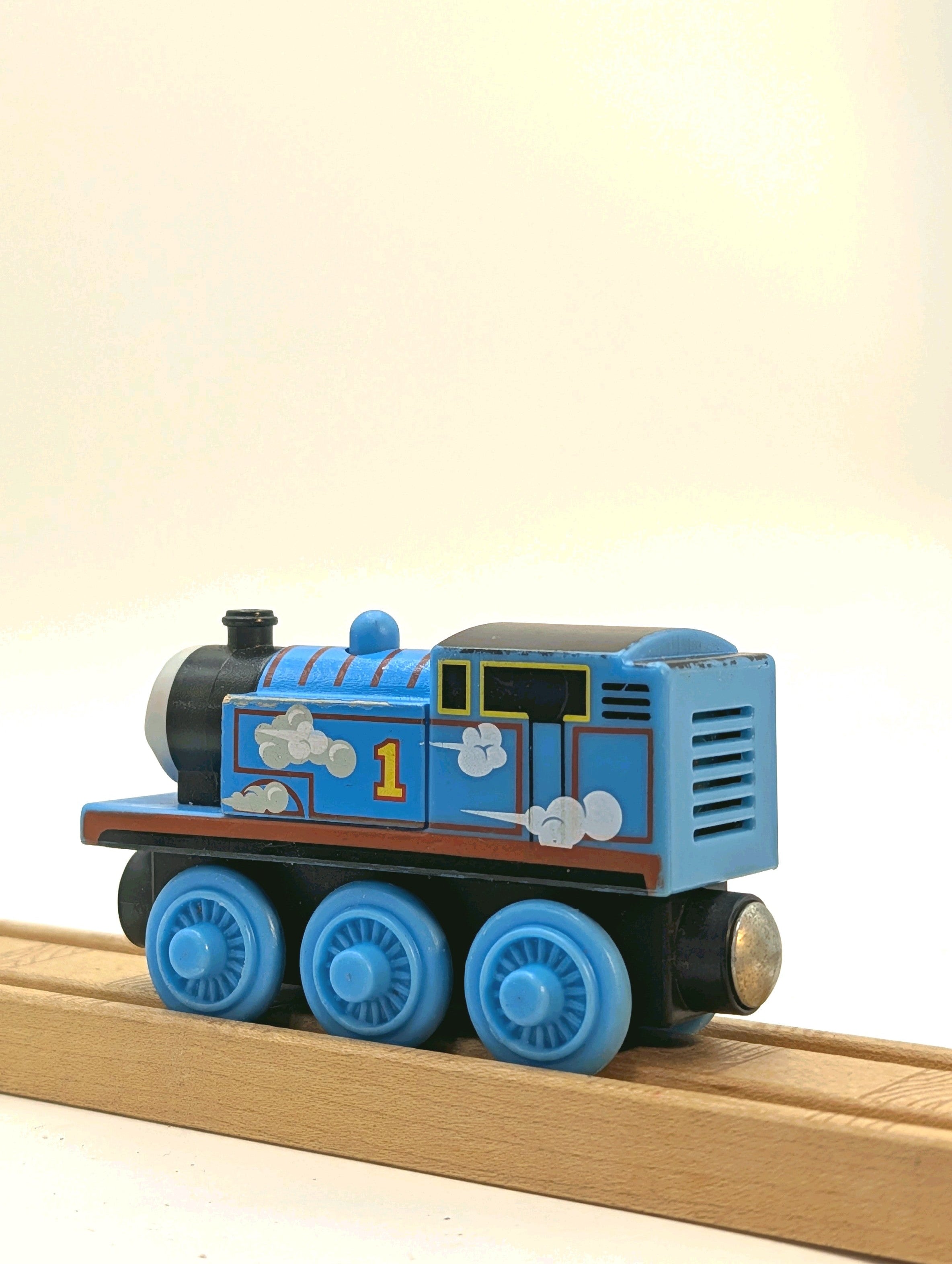 Roll N' Whistle Thomas