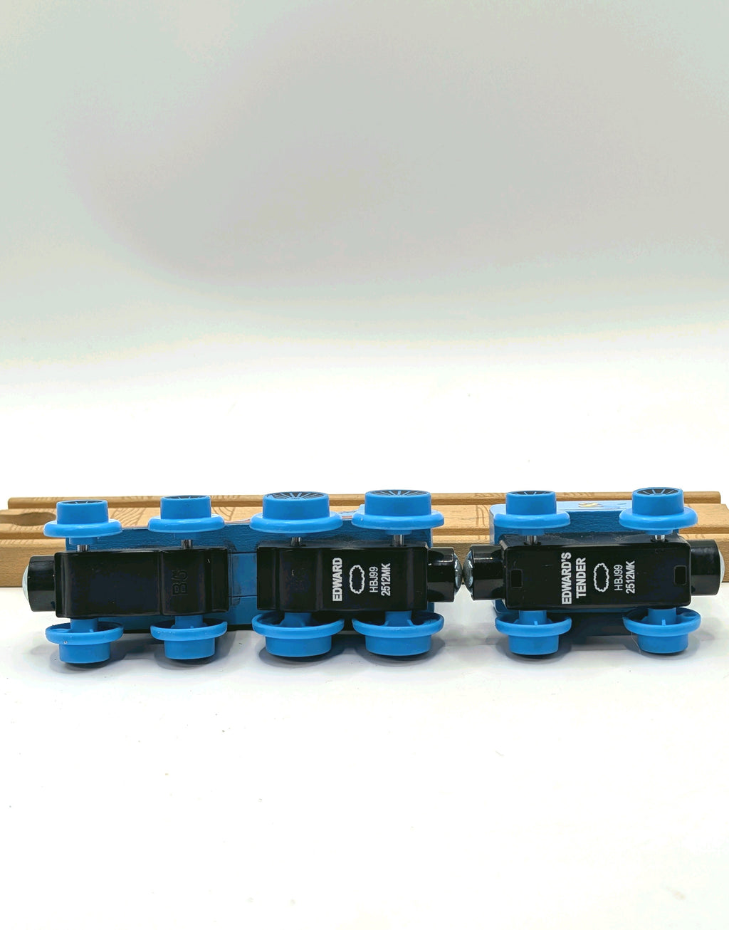 Edward - HBJ99 - 2022