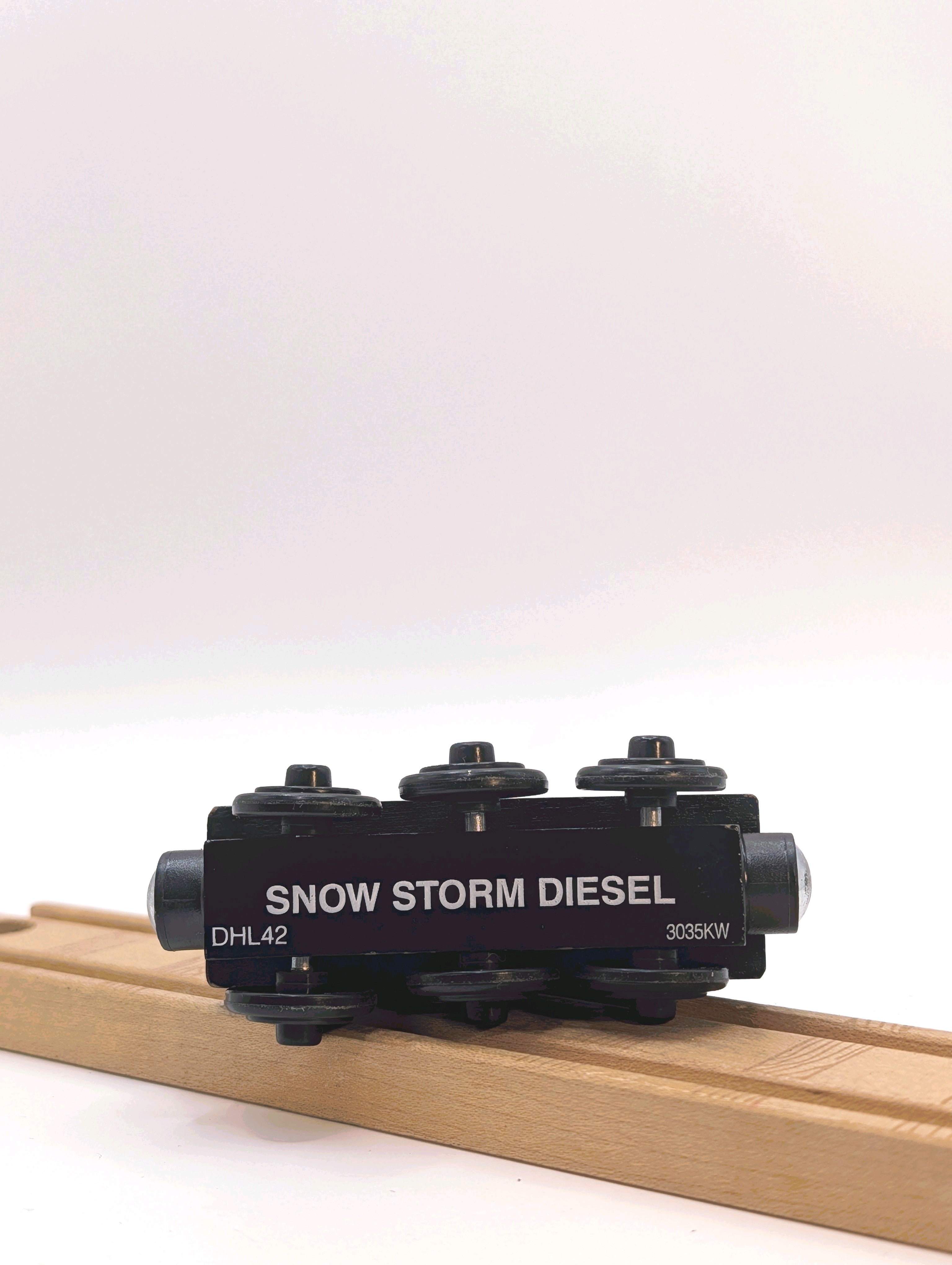 Snowstorm Diesel - DHL42