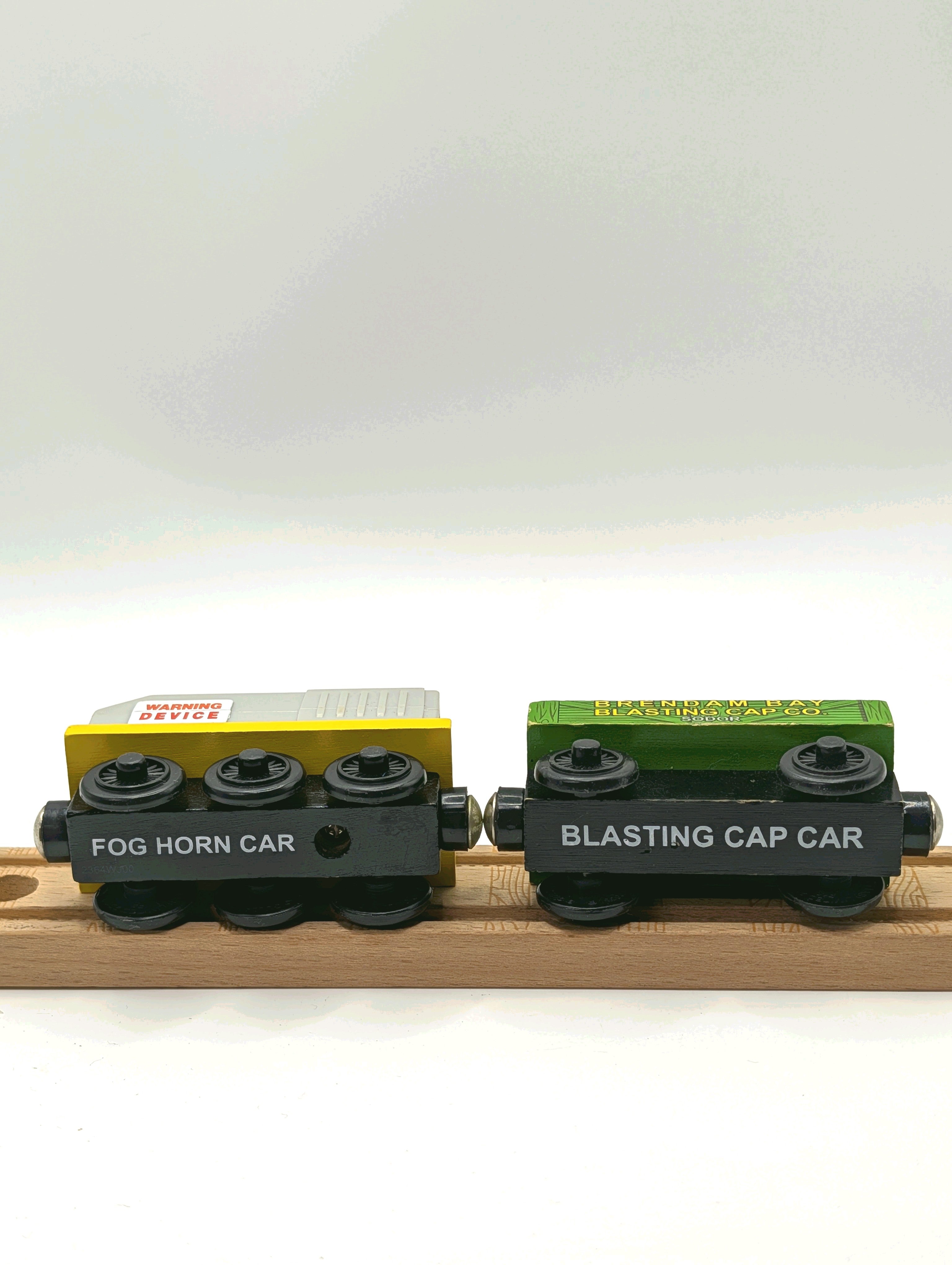 Fog Horn Car & Cap Blasting Car
