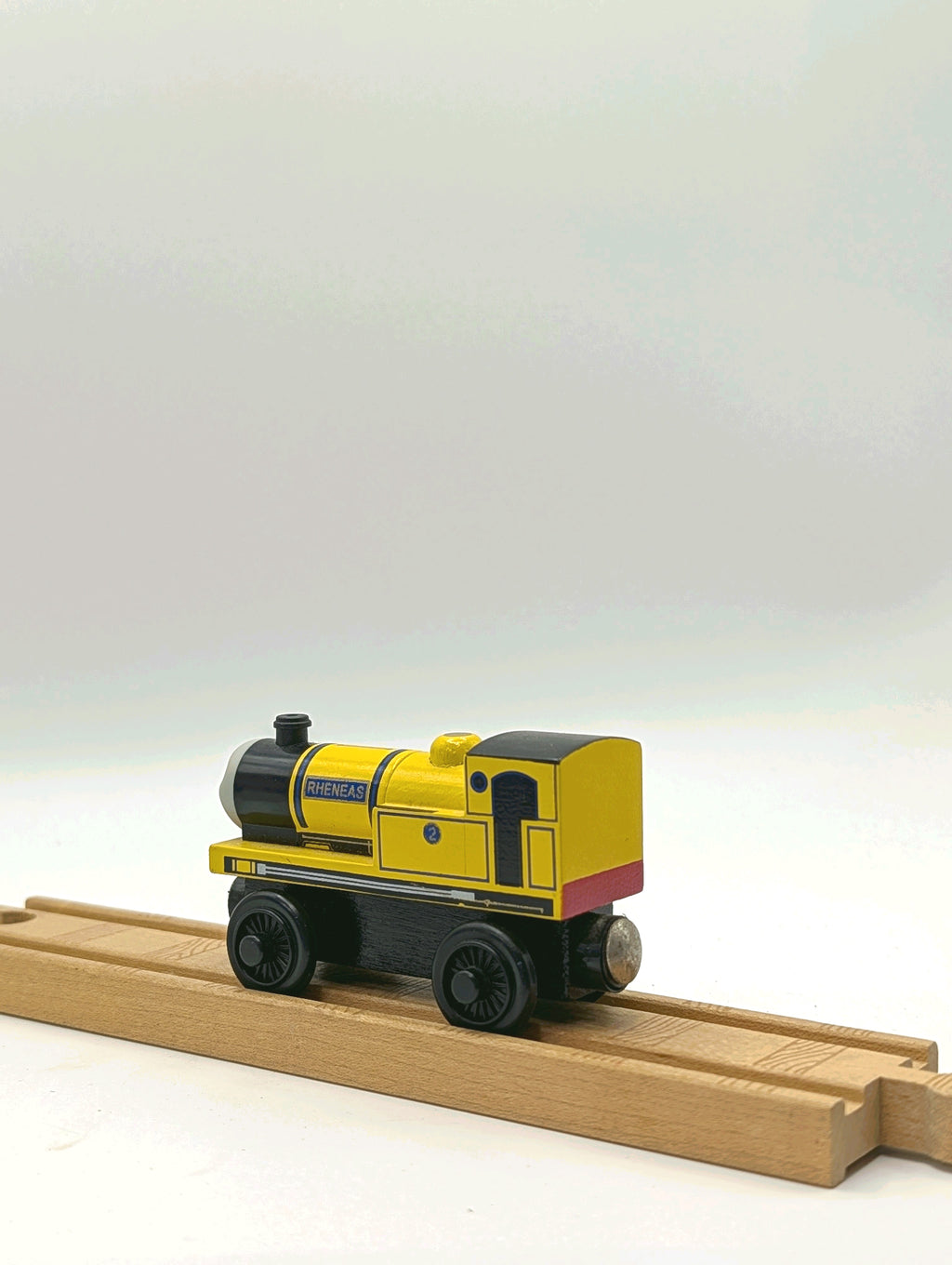 Rheneas' New Coat Of Paint (Yellow Rheneas)