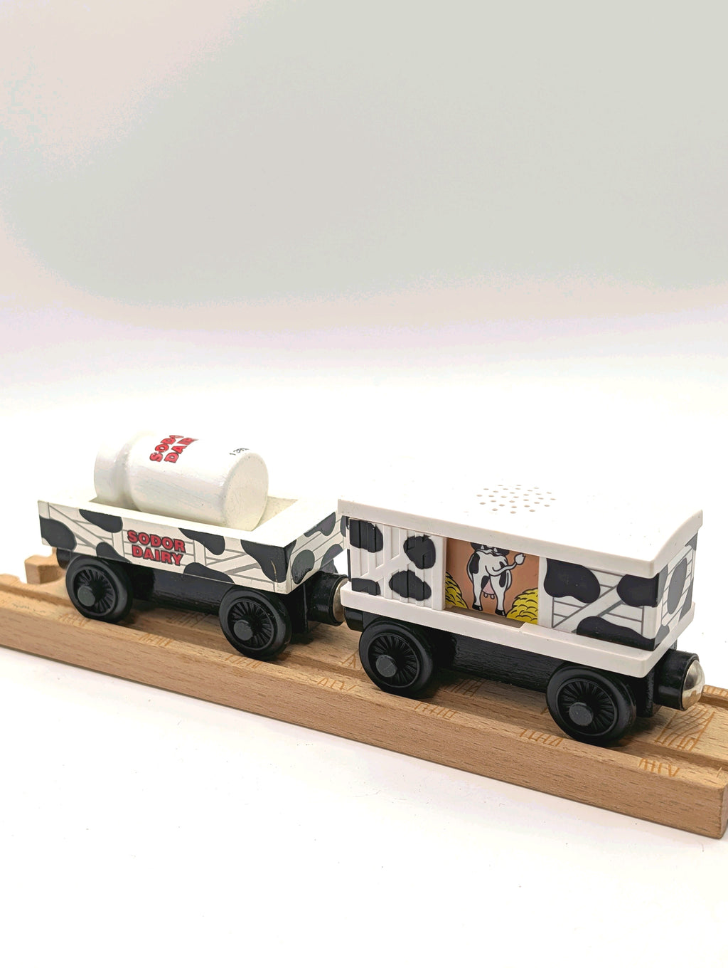 Sodor Dairy Cars - Cow Car & Milk Barrel Car