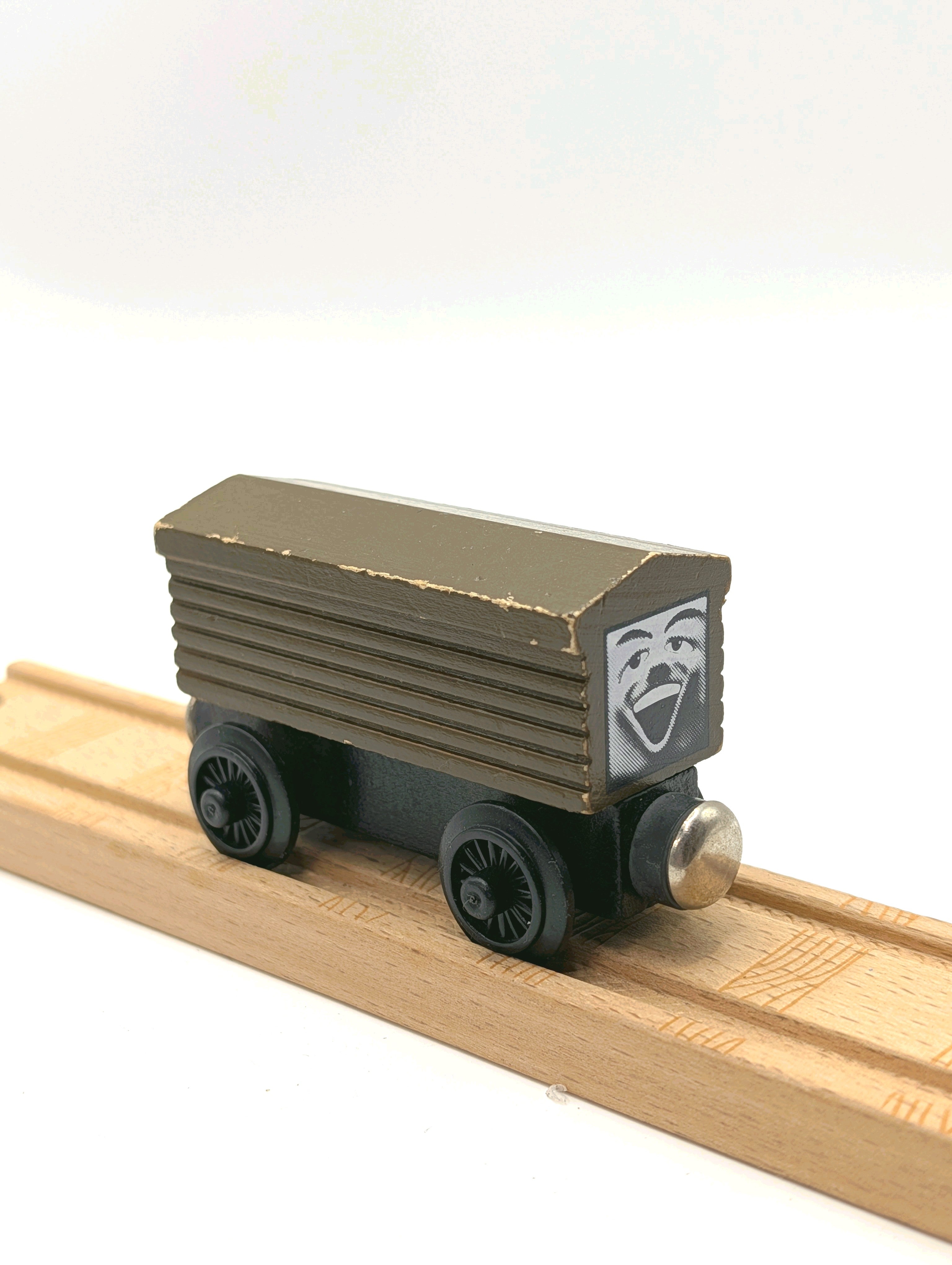 Troublesome Brakevan - Brown Roof - (First Generation - Flat Magnets & Staples) - 1993