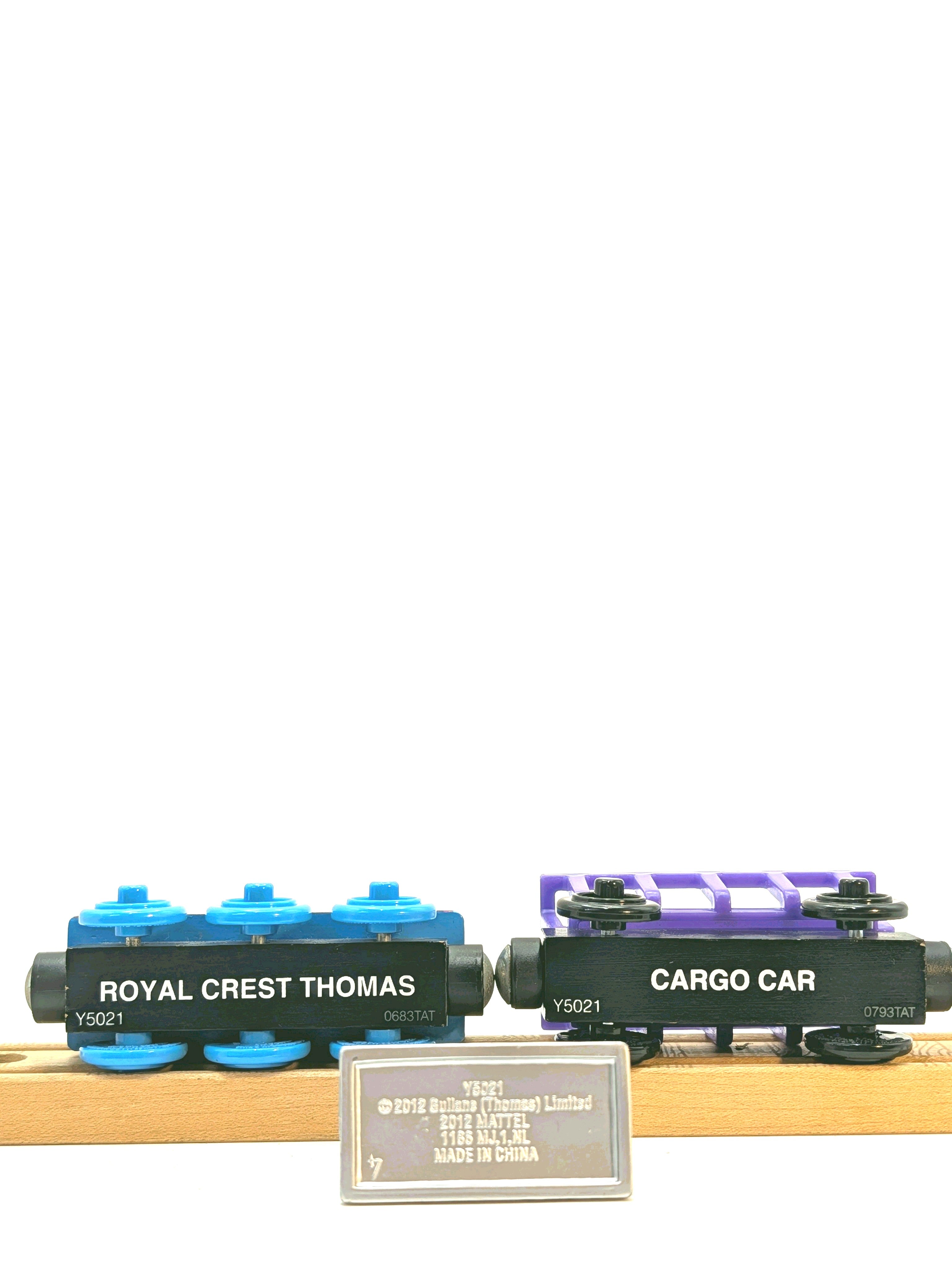 Royal Crest Thomas & Cargo Car