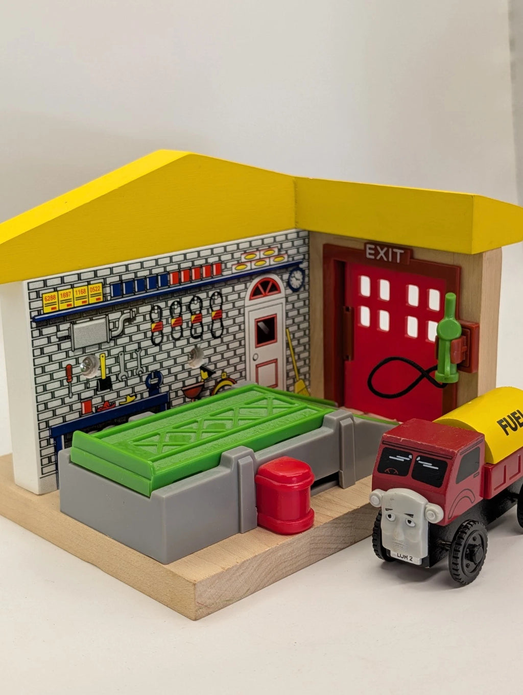 Sodor Service Station & Lorry 2