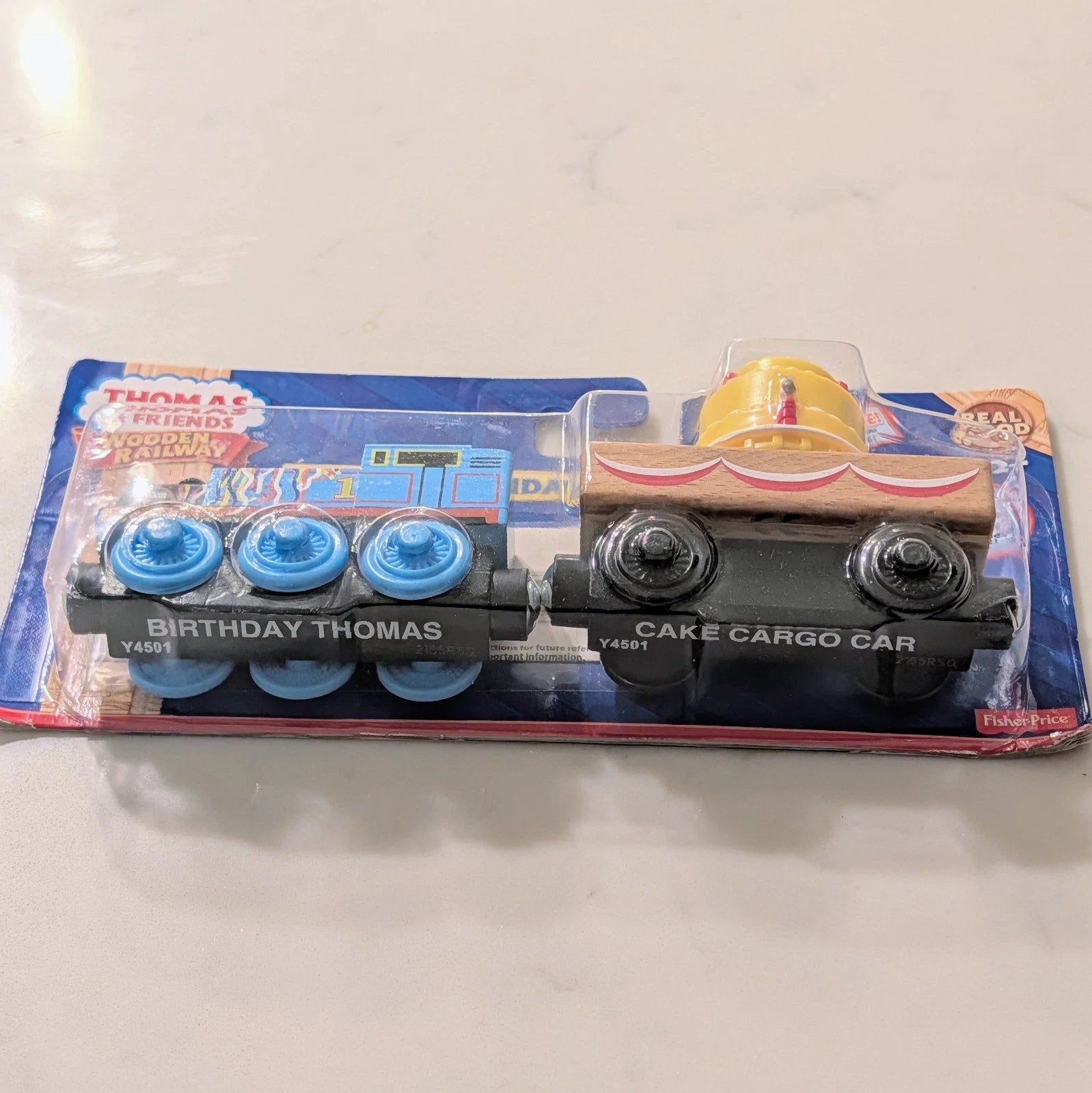 Happy Birthday Thomas & Cake Cargo Car - Y4501